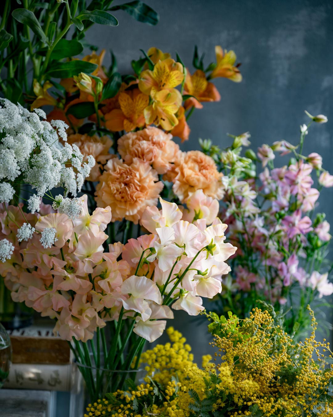 季節を楽しめる切り花たち。 表参道植物屋 by TOKYO FANTASTIC