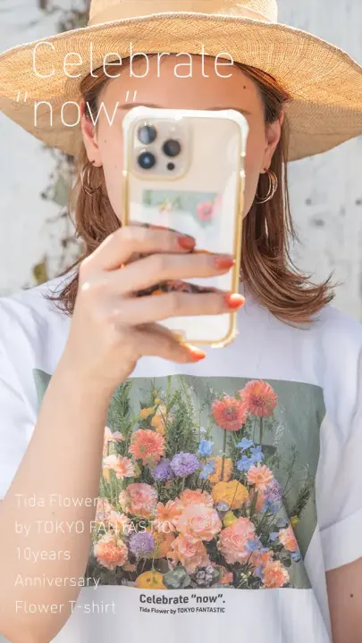 Tida Flower 10周年限定モデル 花束プリントのフラワーTシャツ『Celebrate “now.”』